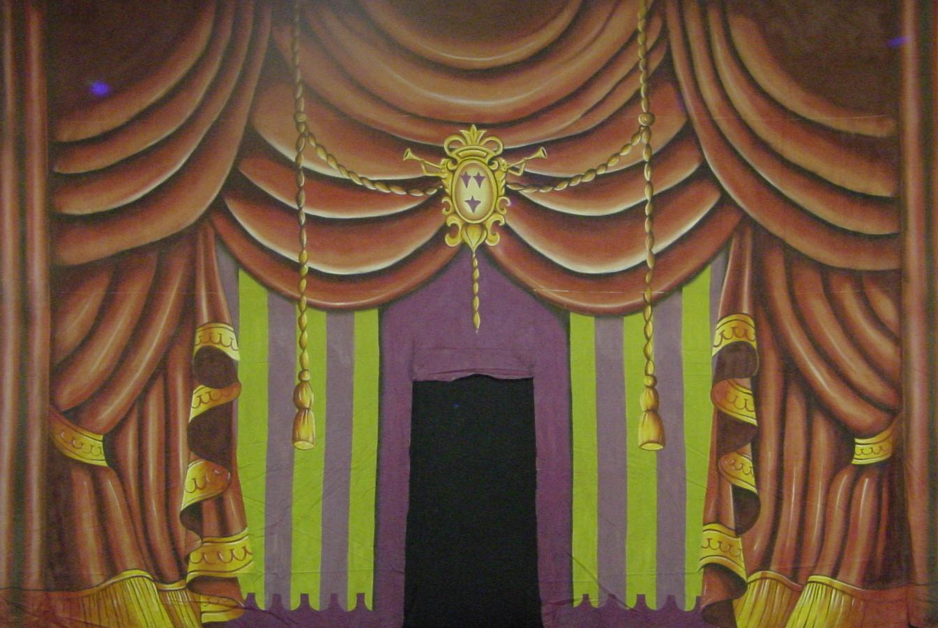 Snow White Queens Boudoir