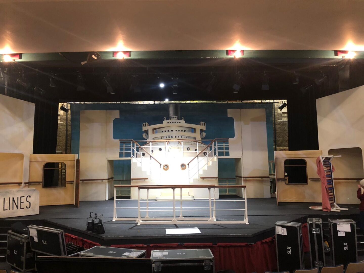 Anything Goes Set